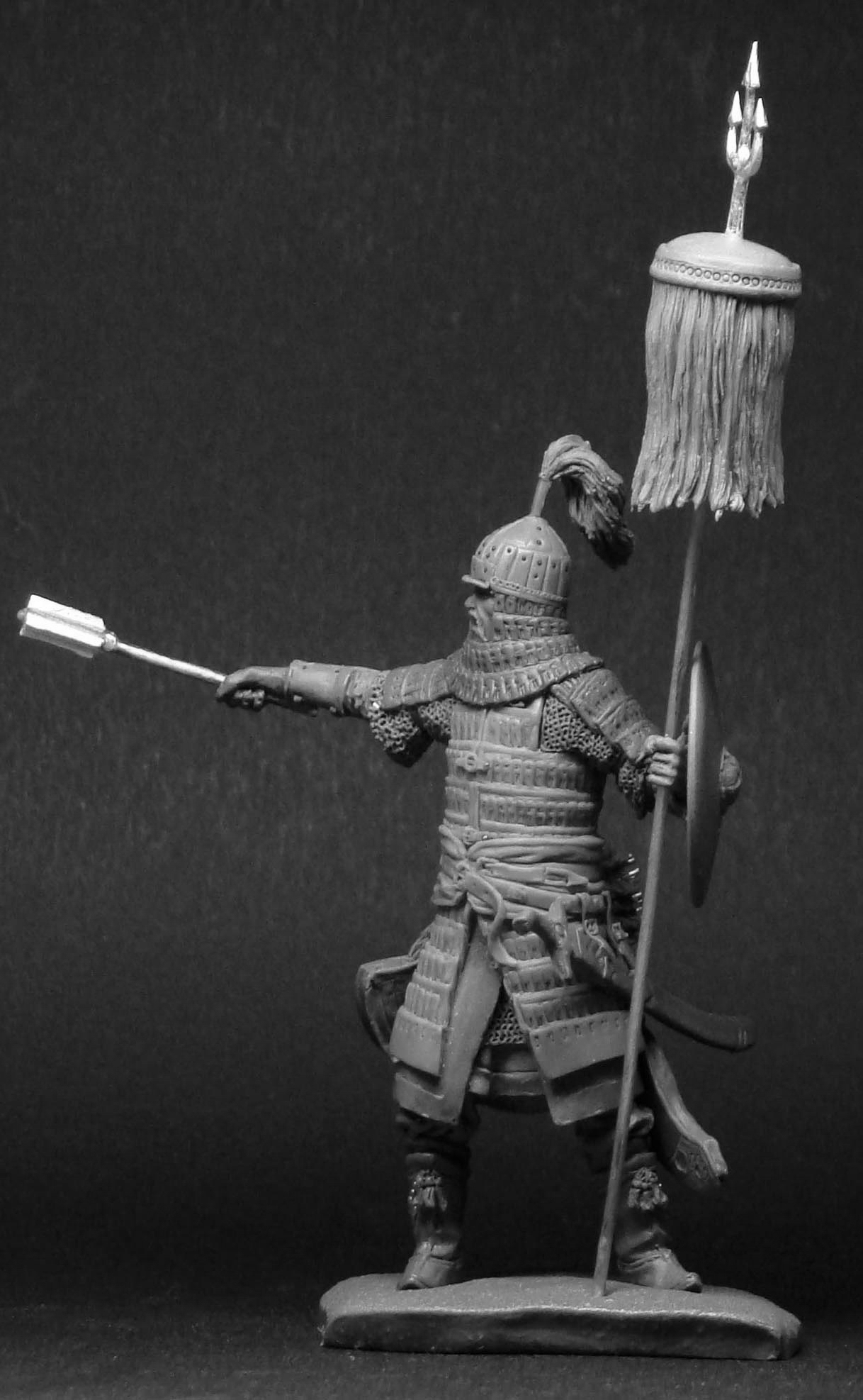 CHM-54046. Татаро-монгольский воин с бунчуком, 14 век. 54 мм. Материал - смола. Chronos Miniatures