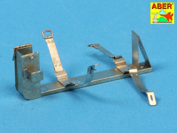 ABR-16-027  Дополнения для  Fire extinguisher with brackets used on German tanks, assault guns and other vehicles для Various 1/16