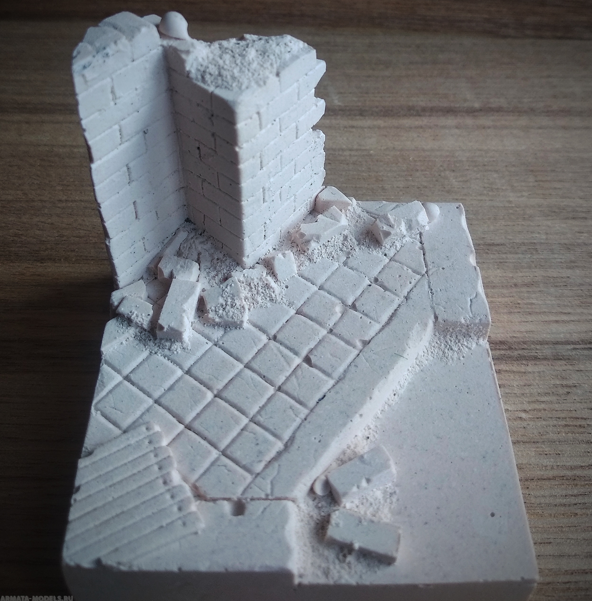 П10AB Фрагмент разрушенной стены промышленного здания