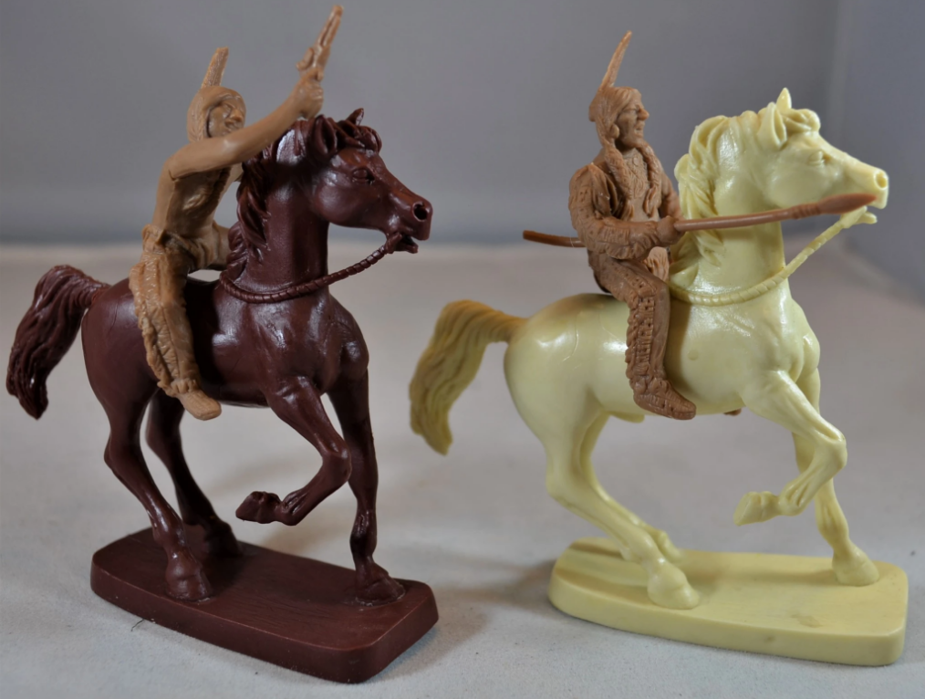 TSSD16 Фигуры Mounted Plains Indian Warriors (6 x 1/32 mounted figures) TSSD