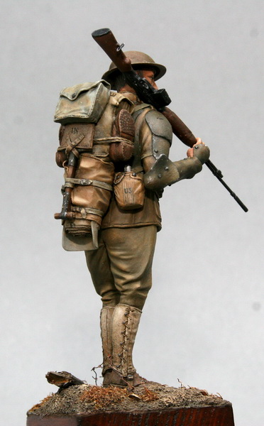 P16002 US Infantryman in experimental armor and experimental helmet №5, 1918 Citadel Model