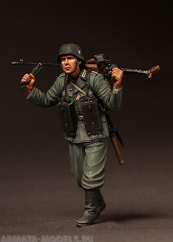 3531SOGA The German infantryman with anti-tank rifles PzB-39