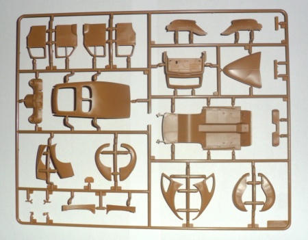 35477 Штабная машина Капитан седан с советским штабным персоналом ICM