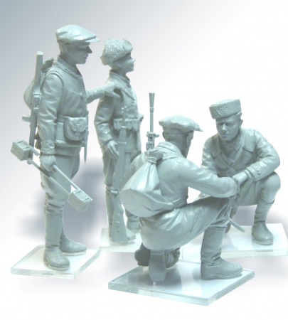 Набор фигурок 35631 Фигуры Советские партизаны (2МВ, 4 фигуры) ICM