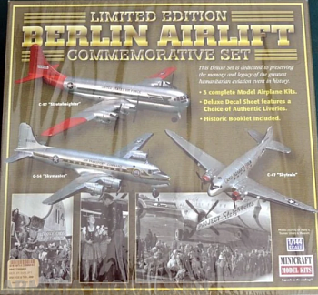 MK20004 Berlin Airlift Commemorative Set